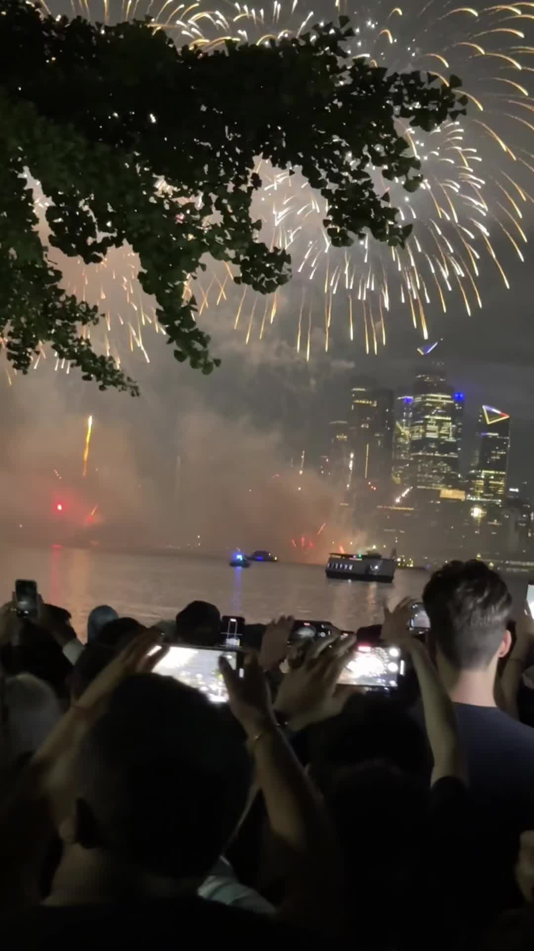 上週第二季盈利前平交易前新高點 | 華爾街上漲